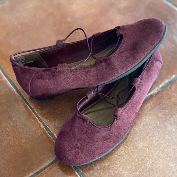 BareTraps |Jackeline| Memory Foam Burgundy Loafers - Picture 3 of 11